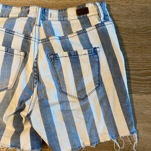 BDG Urban Outfitters vintage blue & white striped denim short